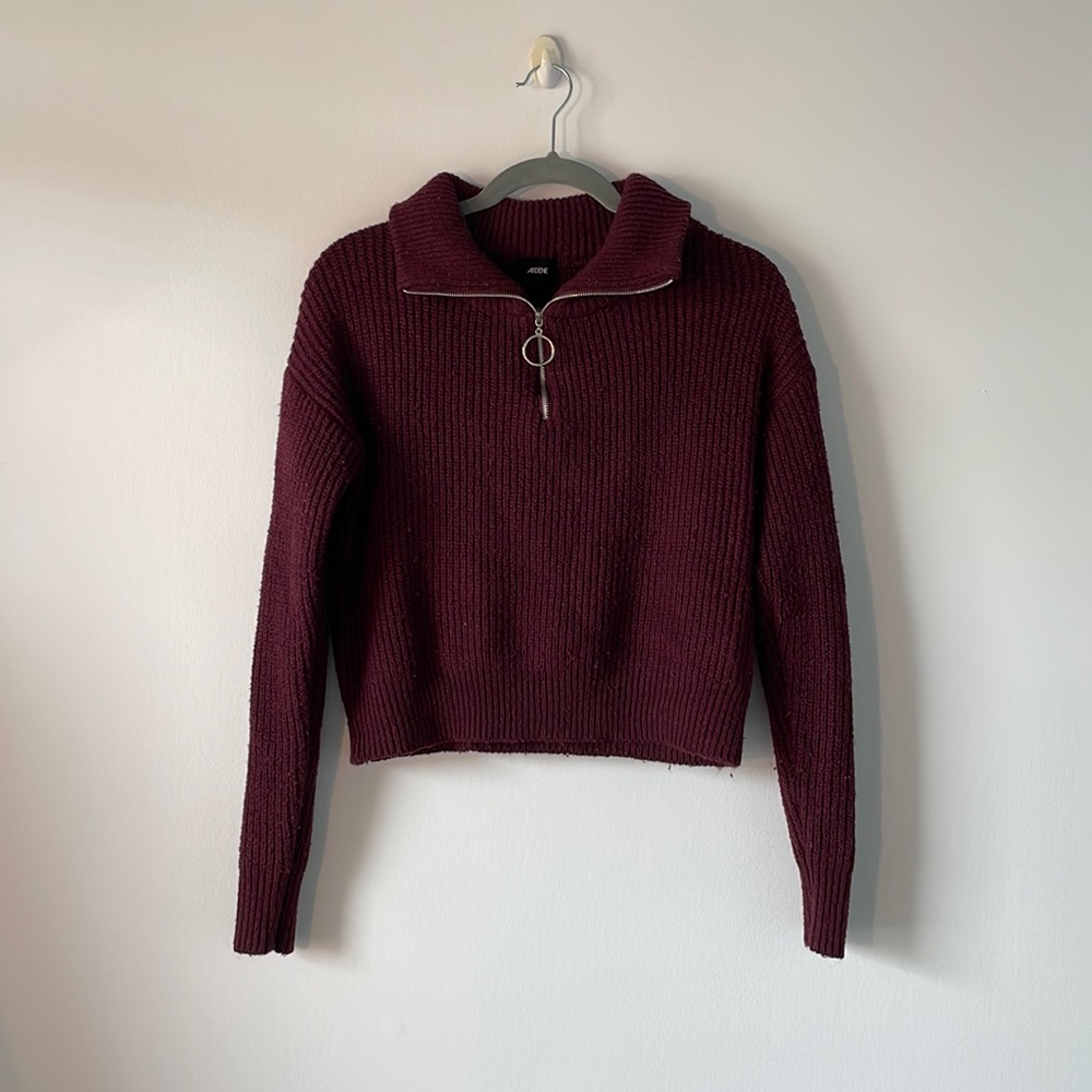 Warm knitted sweater - XS Size but it is equivalent to a medium because oversize